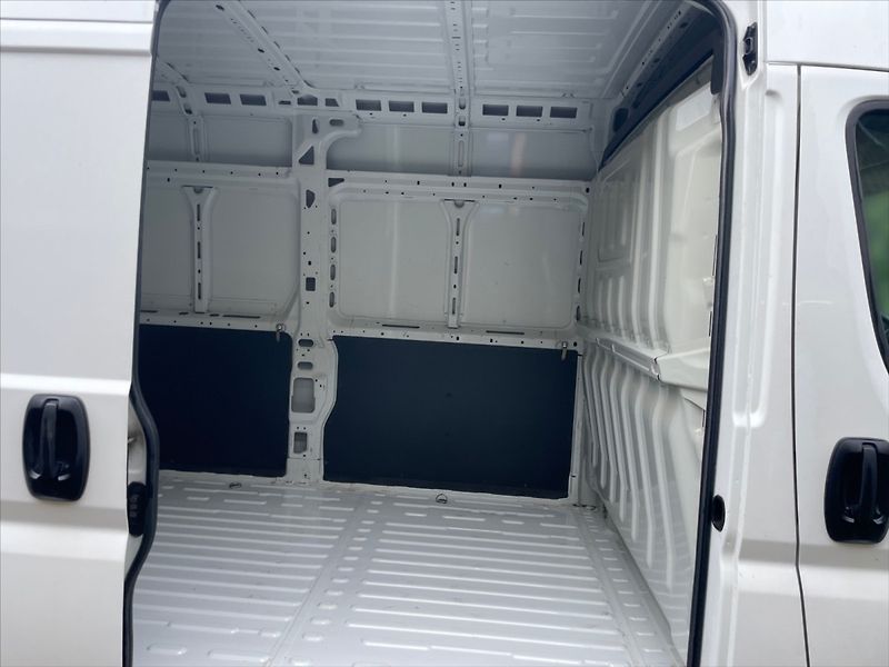 Peugeot Boxer 2,2 HDI 3300 L3H2 Acc - fotka 8 z 11