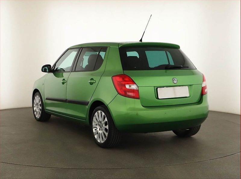 Škoda Fabia (2011) Sport 1.2 TSI, oblíbený vůz - fotka 4 z 12