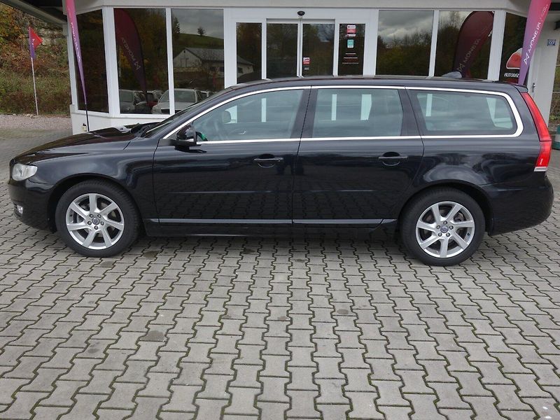 Volvo V70 (2015) 2.0D4 133kW 8A DRIVE - fotka 5 z 39