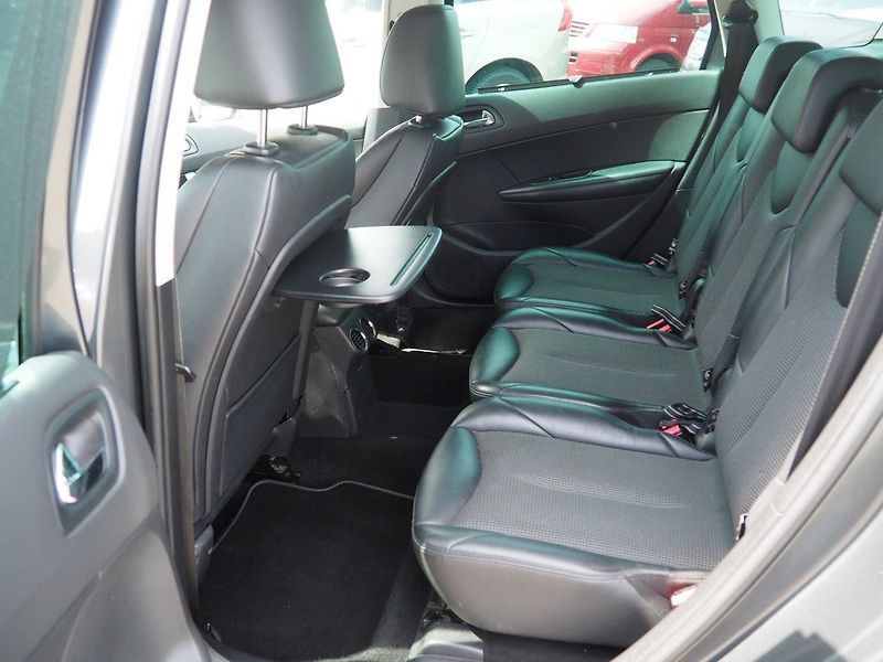 Peugeot 308 (2013) 2.0 HDI, SW BusinessLine, AT - fotka 14 z 33