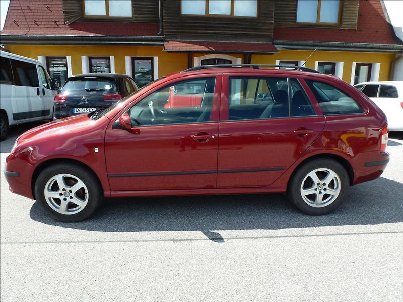 Škoda Fabia 1,4 16V Parkovací kamera - fotka 14 z 47