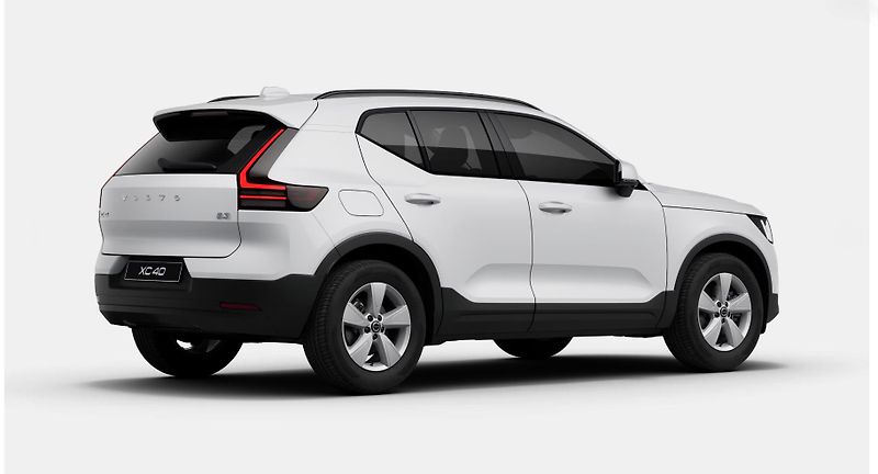 Volvo XC40 (2026) B3 AUT ESSENTIAL - fotka 5 z 12