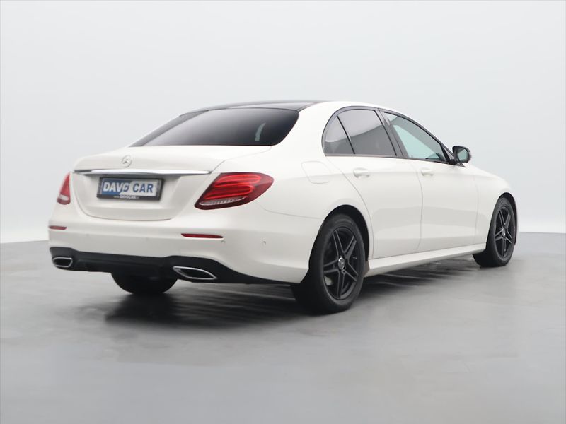 Mercedes-Benz Třídy E 2,0 220d 143kW Aut. AMG LED - fotka 7 z 40