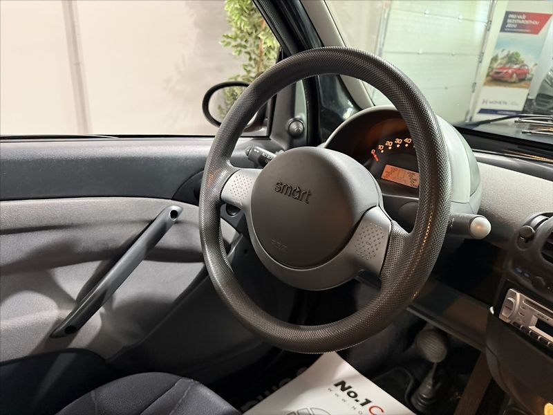 Smart Fortwo 0,6   i PURE ALU TOP STAV - fotka 14 z 29