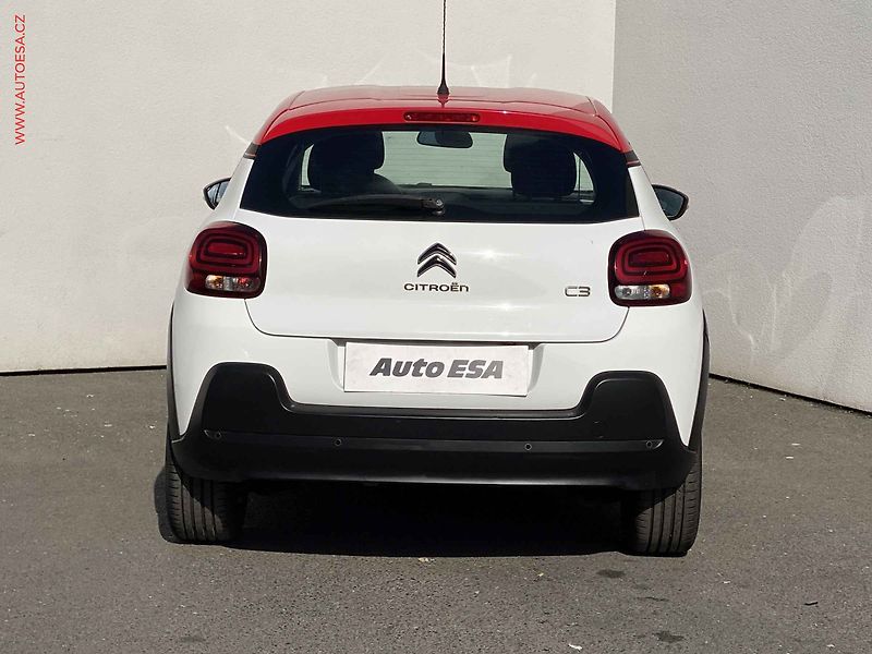 Citroën C3 (2017) 1.2i, 1.maj,ČR, AC, park - fotka 5 z 15