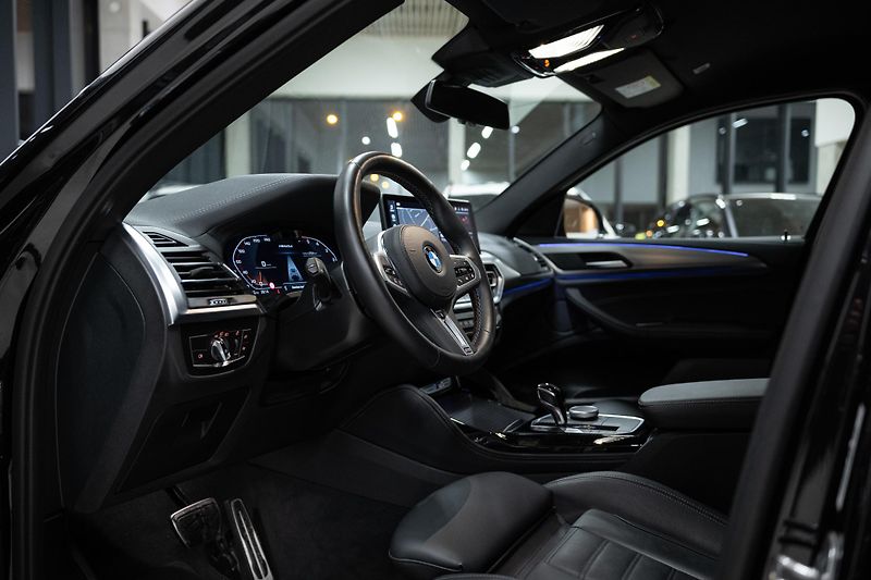 BMW X4 (2023) M40D 4x4 LASER NEZAVISLÉ TAŽNÉ - fotka 19 z 42