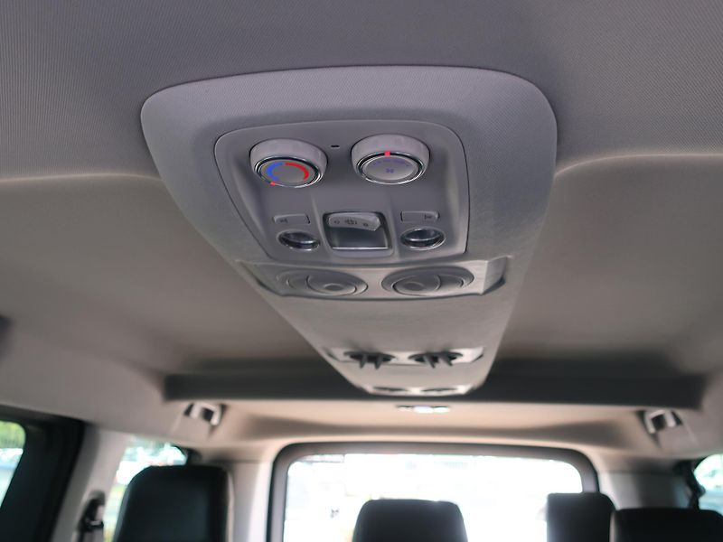 Peugeot Traveller ALLURE L2 2.2 BlueHDI 180k - fotka 11 z 18