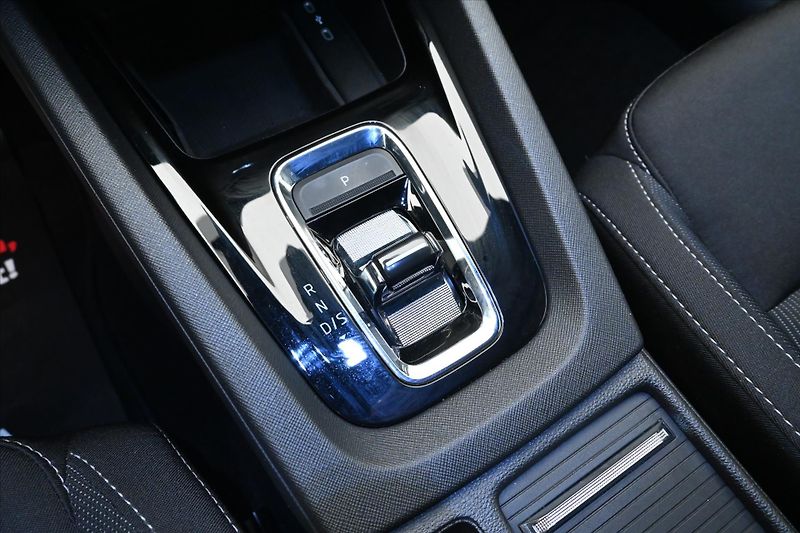 Škoda Octavia 2,0 TDI 110 kW DSG Sportline Z - fotka 22 z 30