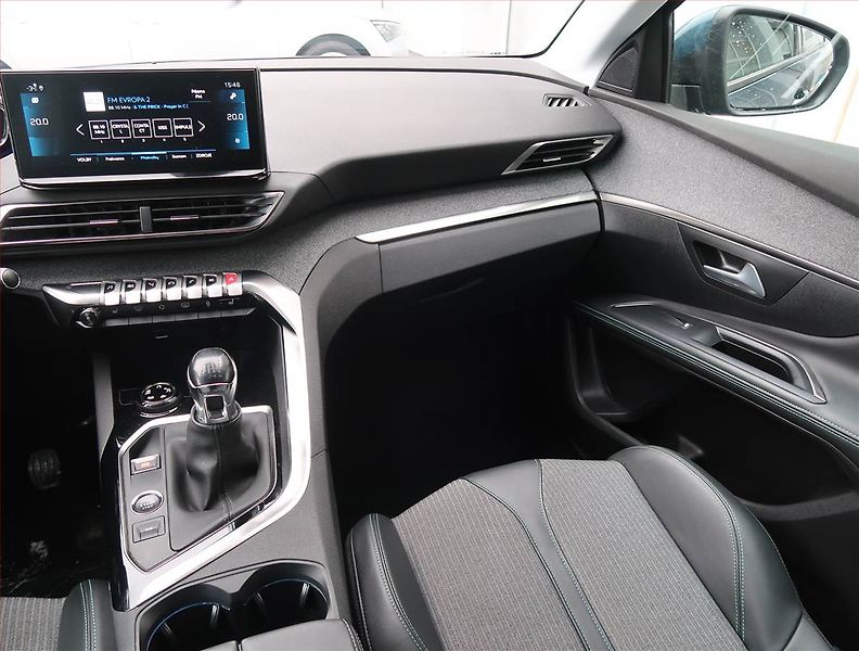 Peugeot 5008 (2021) 1.5 BlueHDi - fotka 8 z 19
