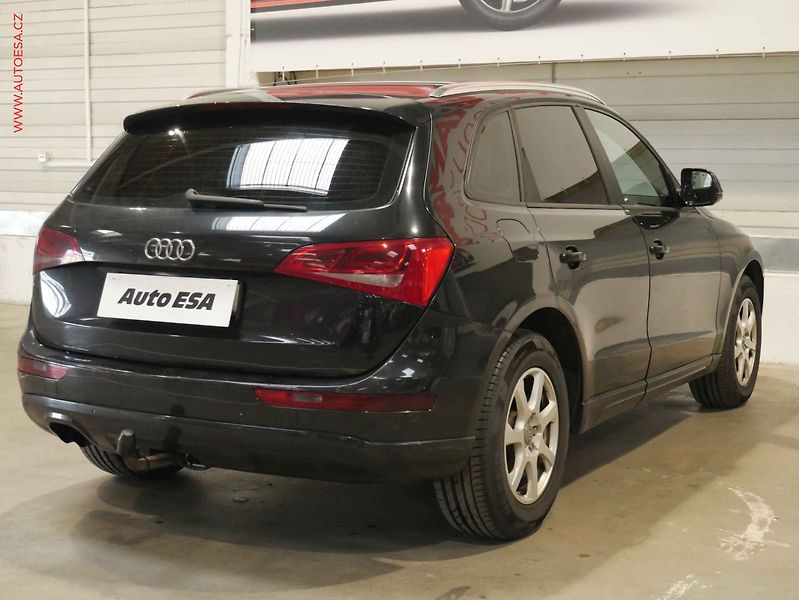 Audi Q5 (2012) 2.0 TDI, 2.maj, Kůže, AC - fotka 6 z 18