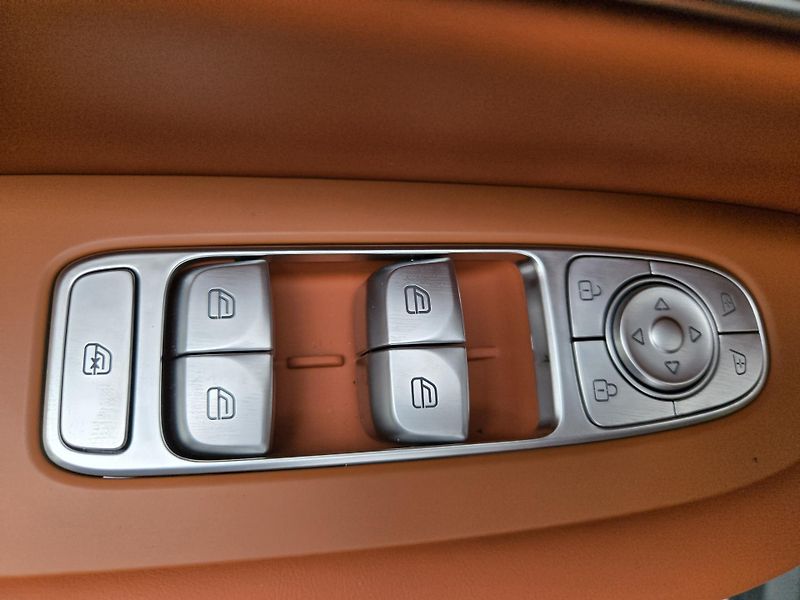 Dongfeng U-Tour (2026) U-TOUR V9 PHEV  - fotka 35 z 40