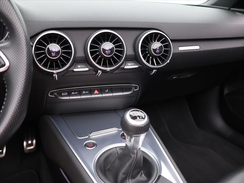 Audi TT 1,8 TSI 132kW S-Line 60'573km - fotka 23 z 37