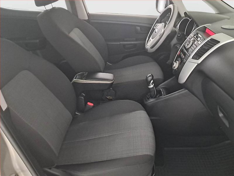 Kia Venga (2013) 1.4 CVVT, ČR,1.maj, Serv.kniha - fotka 9 z 16