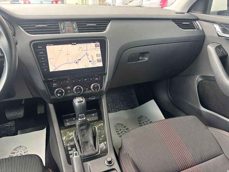 Škoda Octavia 2.0TDi-135KW/2019/CZ.4X4-ZÁRUK - fotka 44 z 52
