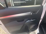 Toyota Hilux DC 2,4 D-4D 6 MT Active 4X4 - náhled 13