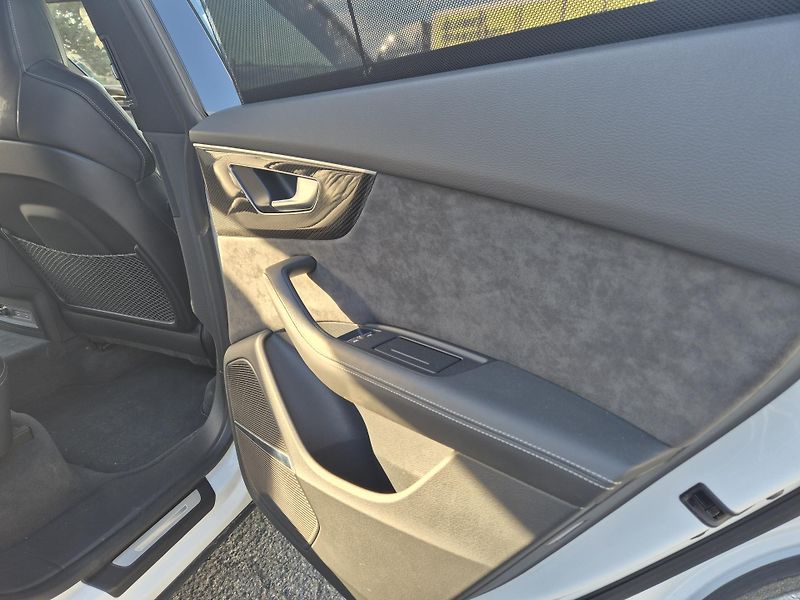 Audi SQ8 (2020) Stav perfektní - fotka 9 z 16