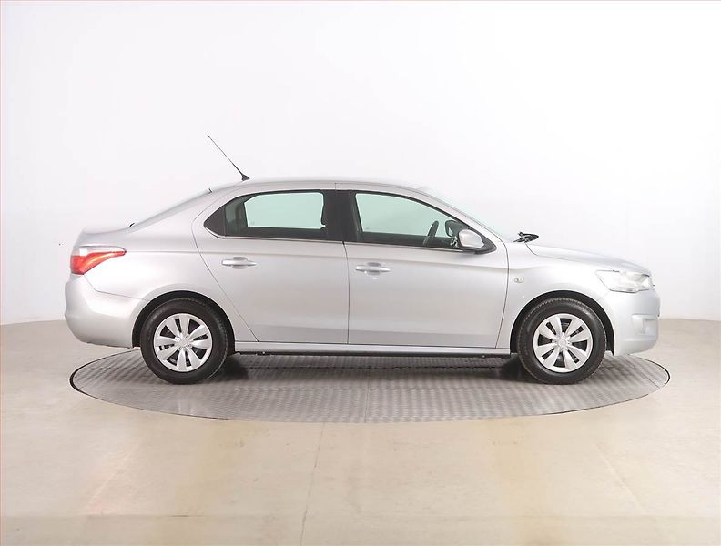 Citroën C-Elysée (2013) Selection 1.6 VTi, Serv.kniha - fotka 6 z 15