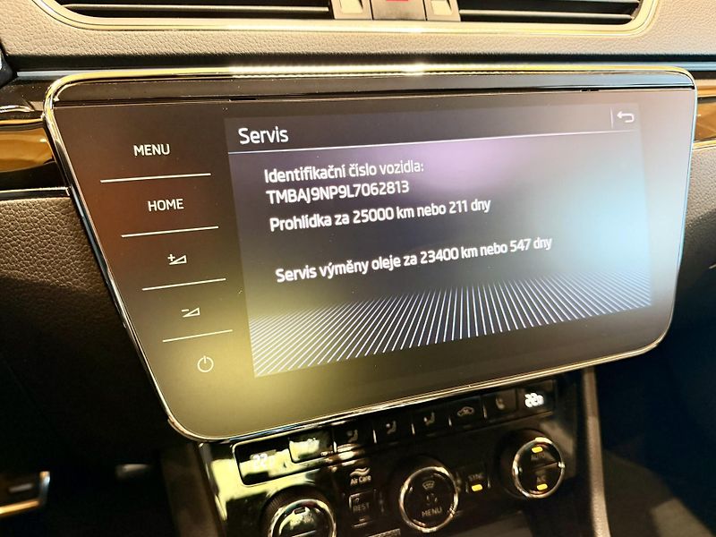 Škoda Superb 2.0 TDi 140 Kw DSG L&K - fotka 9 z 38
