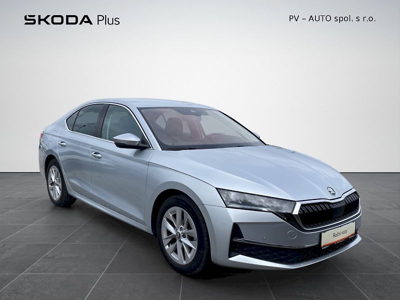 Škoda Octavia (2025) Top Selection 1.5 TSI e-TEC 11 - fotka 26 z 35