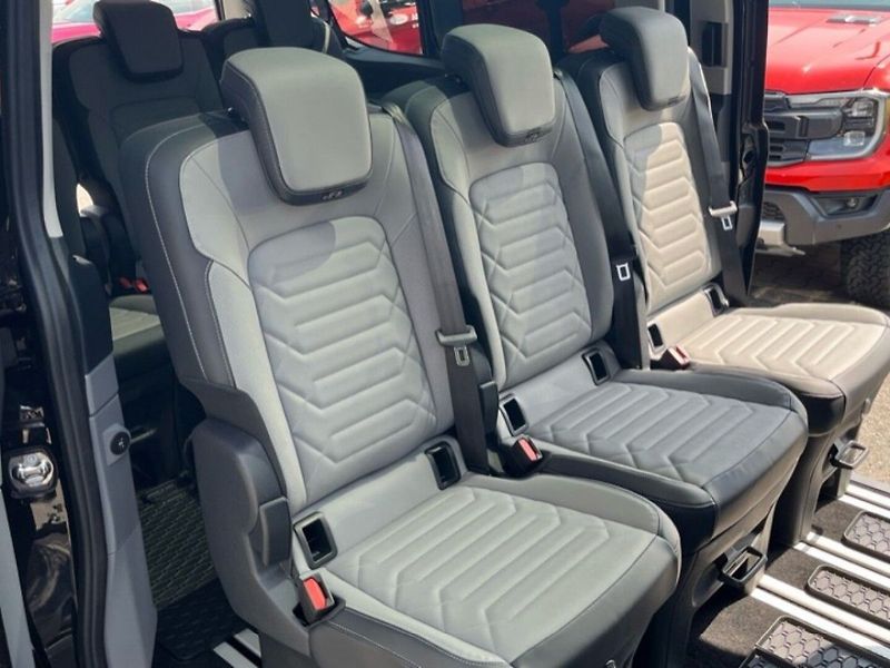 Ford Tourneo Custom 2.0D,125KW, CZ, DPH,1. MAJ - fotka 13 z 35