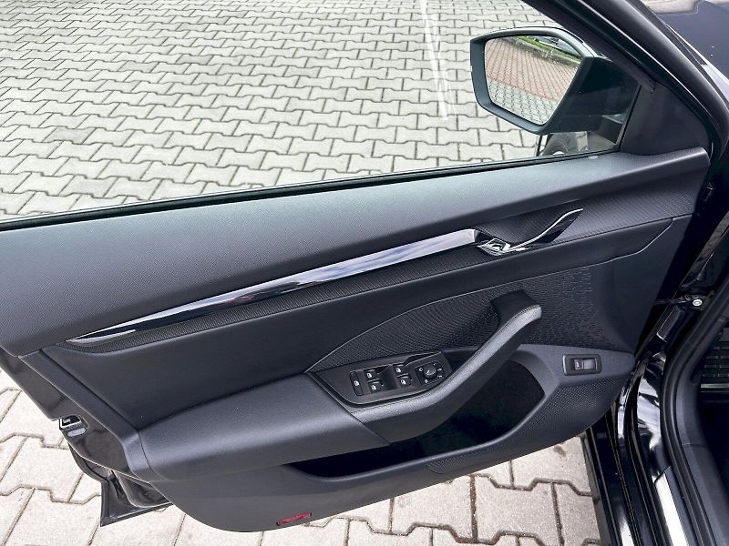 Škoda Octavia (2022) 2.0 TDI 110kW DSG Sportline - fotka 23 z 35