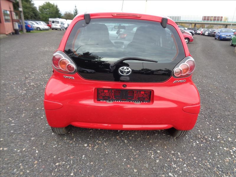 Toyota Aygo 1,0 - fotka 6 z 16