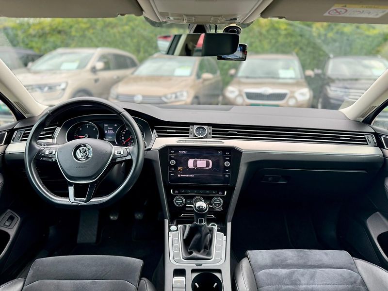 Volkswagen Passat - fotka 5 z 9