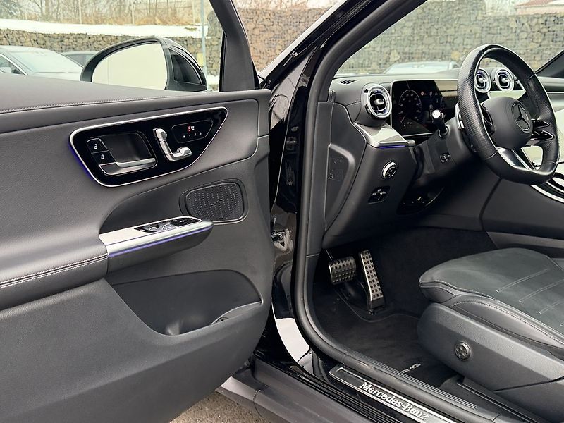 Mercedes-Benz GLC 220 d 4MATIC - fotka 22 z 31