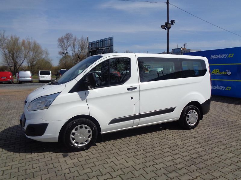 Ford Transit Custom 2,0 TDCI  L1H1 8MÍST BUS KLIMA - fotka 5 z 41