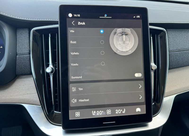 Volvo XC90 T8 AWD / 360 / kola/ REZERVACE - fotka 45 z 51