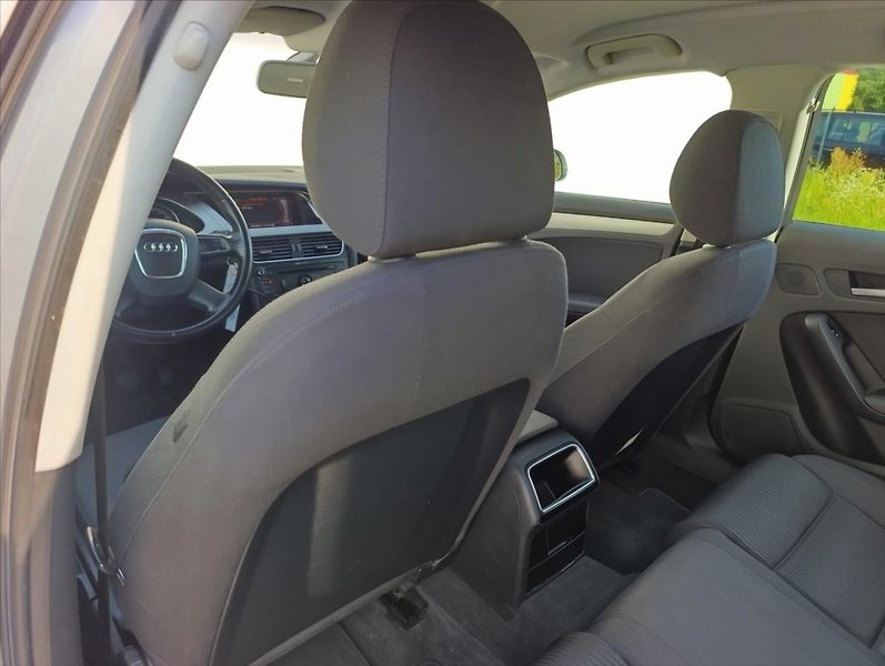 Audi A4 Avant 2,0 TDi Quattro Aut. Kli - fotka 19 z 30