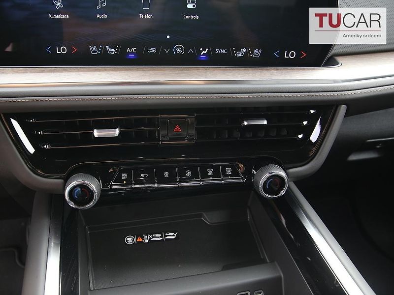Chevrolet Tahoe (2026) High Country 6.2 V8 - fotka 24 z 45
