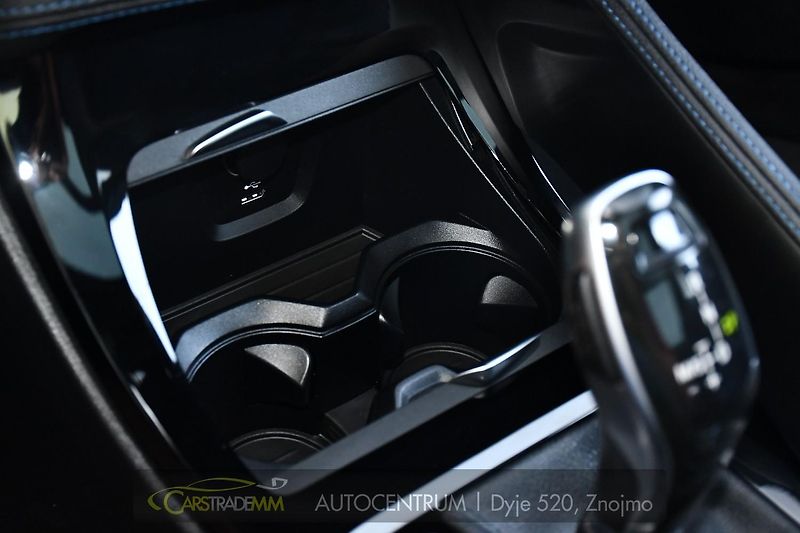 BMW X1 xDrive20d M-SPORT ČR - fotka 37 z 52