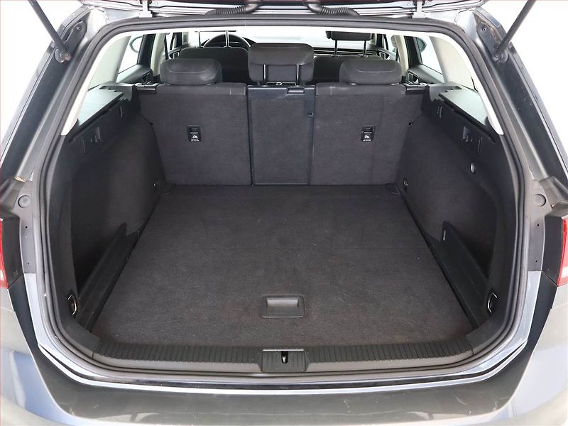 Volkswagen Passat (2015) Comfortline 2.0 TDI, Tempomat - fotka 12 z 16