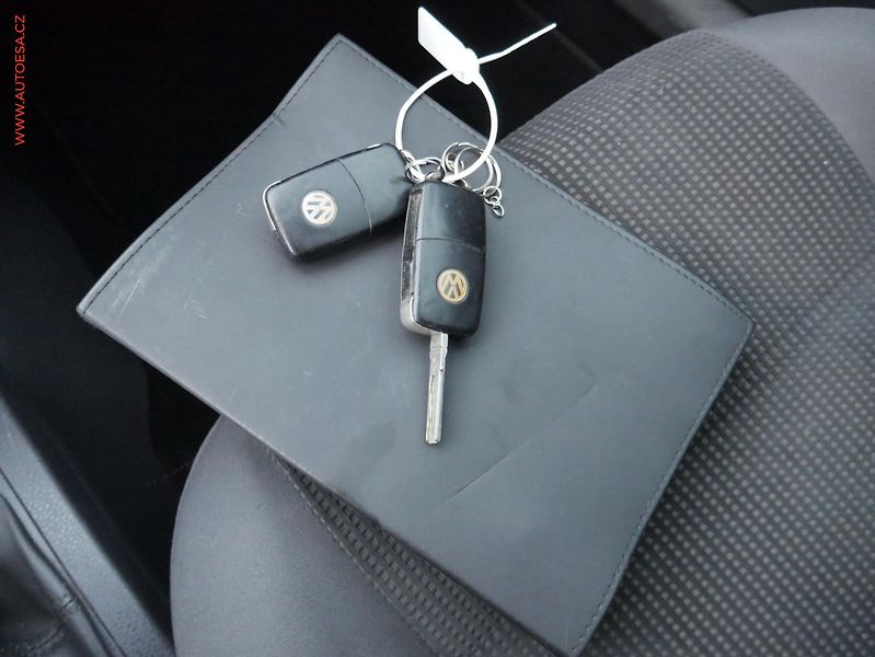 Volkswagen Polo (2008) 1.2 i, 2.maj,ČR, Comfortline - fotka 15 z 15