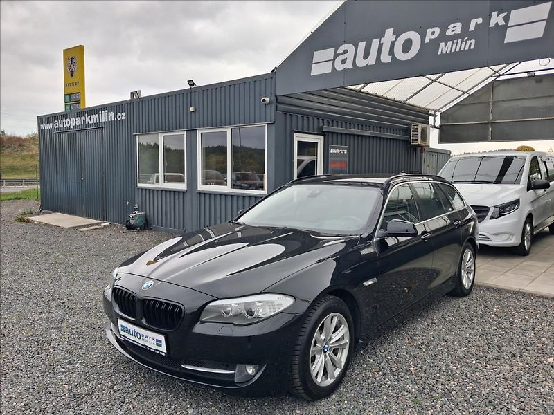 BMW Řada 5 2,0 525D, 160 kw - fotka 3 z 16
