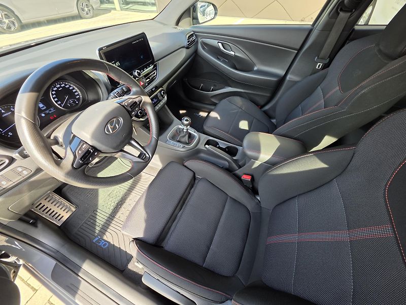 Hyundai i30 (2022) 1,5 TGDI 117kW N Line HB - fotka 9 z 16