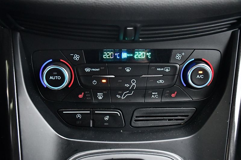 Ford Kuga 2,0TDCi AUT. A/C ČR TAŽNÉ - fotka 26 z 39