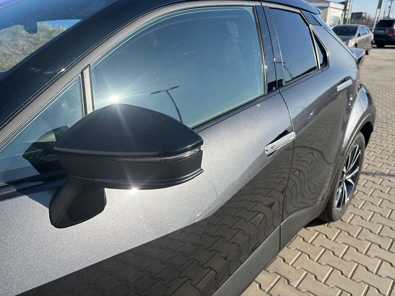 Toyota C-HR 2,0 HEV e-CVT Style - fotka 26 z 27