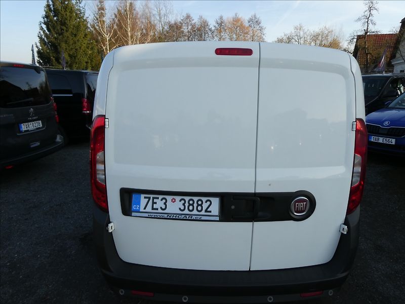 Fiat Dobló cargo 1,4 benzín/CNG SX L2H1,DPH,ČR - fotka 8 z 36
