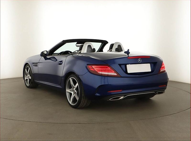 Mercedes-Benz SLC (2020) 200, Výhř.okno, Matrix, H/K - fotka 4 z 20