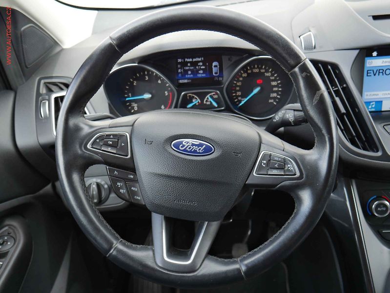 Ford Kuga (2017) 1.5TDCi, ČR, Navi, xenon - fotka 14 z 23