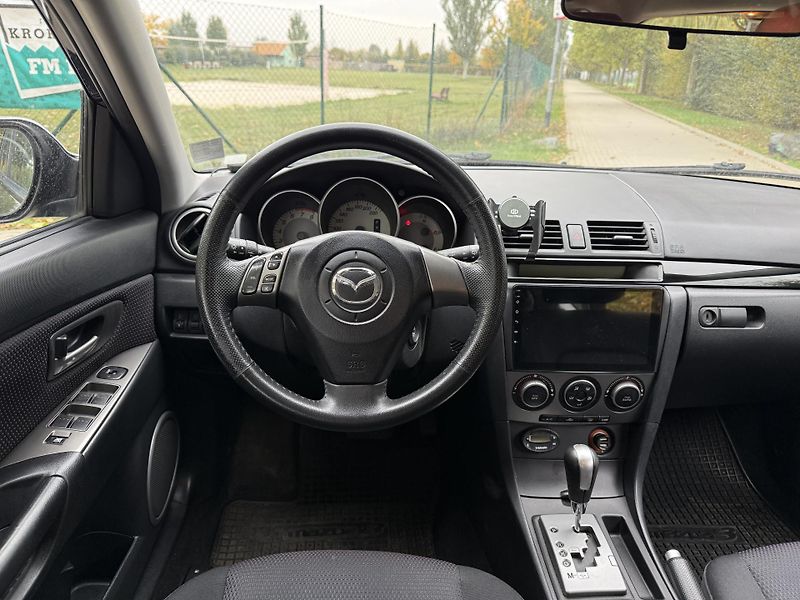 Mazda 3 1.6 AUTOMAT WEBASTO - fotka 24 z 32