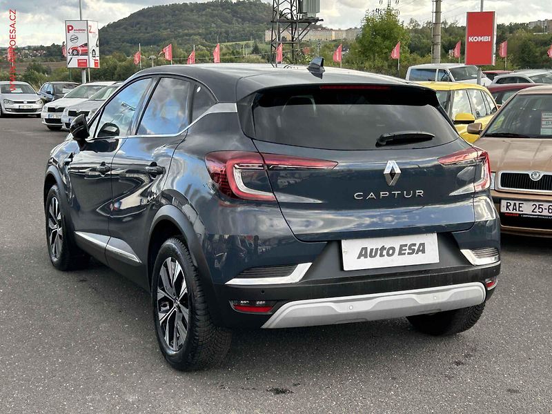 Renault Captur (2024) 1.0 TCe, LED, AC - fotka 6 z 19