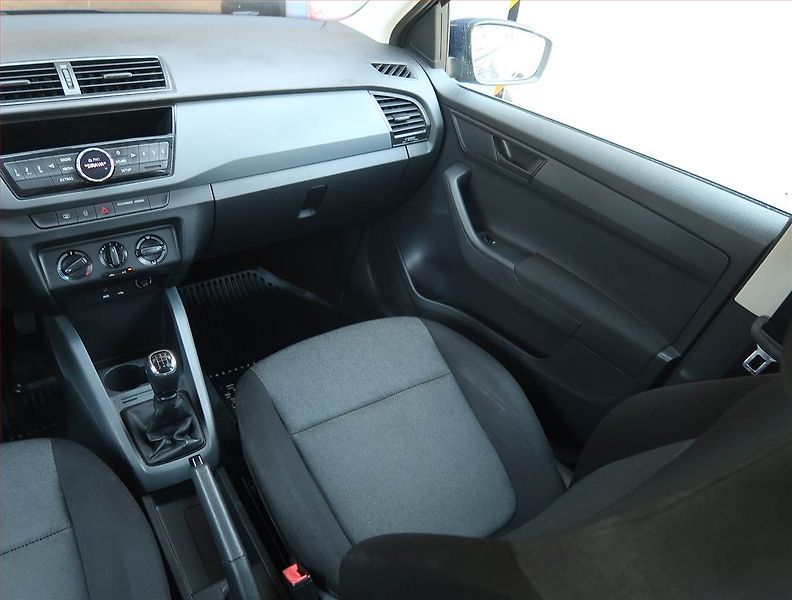 Škoda Fabia (2015) 1.0 - fotka 8 z 14