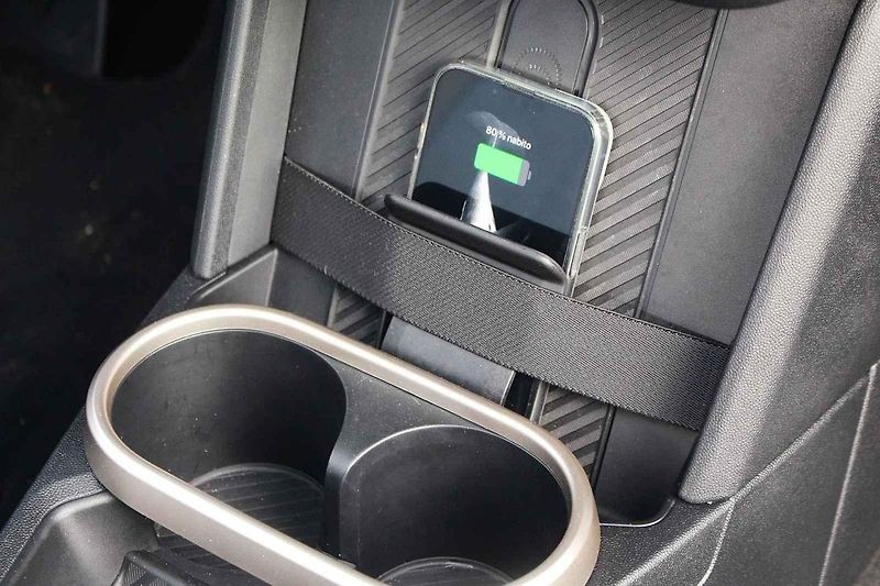 Mini Cooper S stále vyhoví nadšeným řidičům