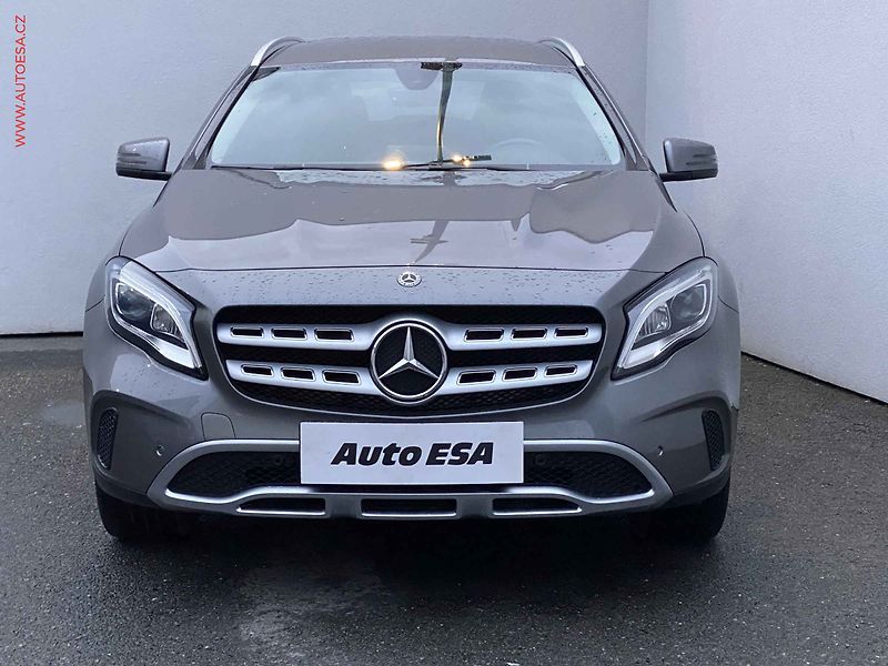 Mercedes-Benz GLA (2018) 2.2 CDi 4Matic, AT, LED - fotka 2 z 22