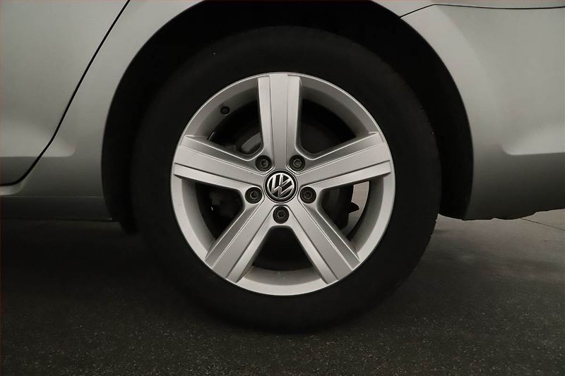 Volkswagen Golf (2016) 1.4 TSI, Tempomat - fotka 12 z 17