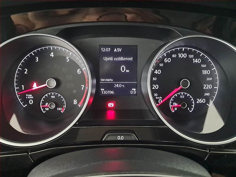 Volkswagen Touran (2017) 1.4 TSI, Navi, Tempomat - fotka 11 z 21