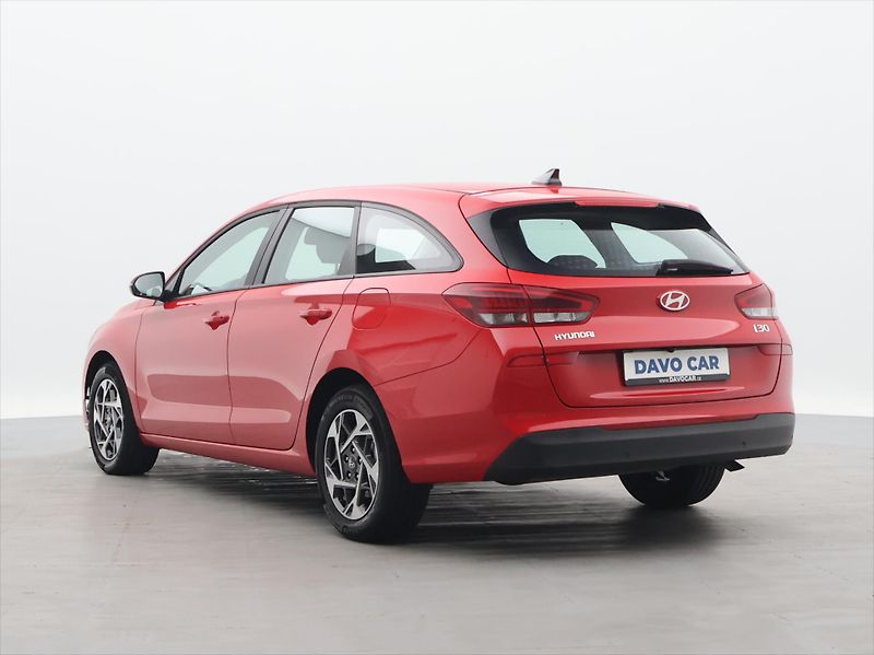 Hyundai i30 1.5 i 70kW Comfort CZ Záruka - fotka 5 z 19